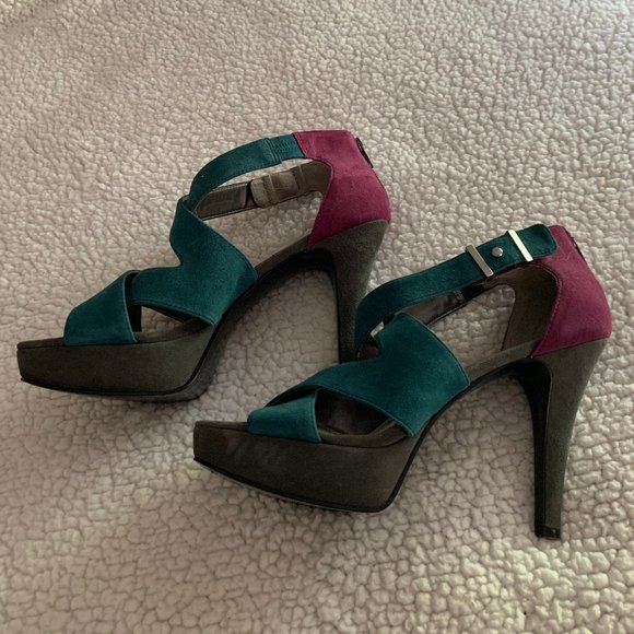 Nine West Sandal - Picture 3 of 6